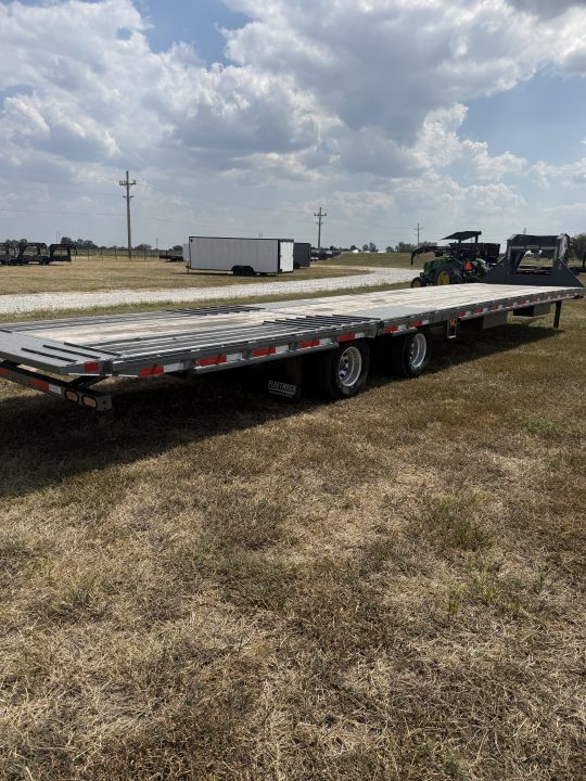 Used 2025 Diamond C Trailers FMAX212 TANDEM DUAL GN PACESETTER HYDROTAIL W/ BLACKWOOD RUNNERS/ HYDRO JACKS/ 102X40 Flatbed Trailer