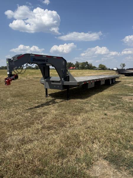 Used 2025 Diamond C Trailers FMAX212 TANDEM DUAL GN PACESETTER HYDROTAIL W/ BLACKWOOD RUNNERS/ HYDRO JACKS/ 102X40 Flatbed Trailer