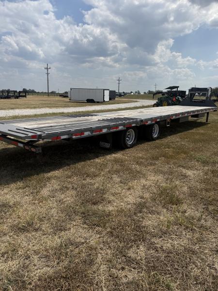 Used 2025 Diamond C Trailers FMAX212 TANDEM DUAL GN PACESETTER HYDROTAIL W/ BLACKWOOD RUNNERS/ HYDRO JACKS/ 102X40 Flatbed Trailer