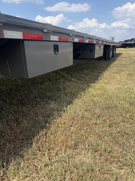 Used 2025 Diamond C Trailers FMAX212 TANDEM DUAL GN PACESETTER HYDROTAIL W/ BLACKWOOD RUNNERS/ HYDRO JACKS/ 102X40 Flatbed Trailer