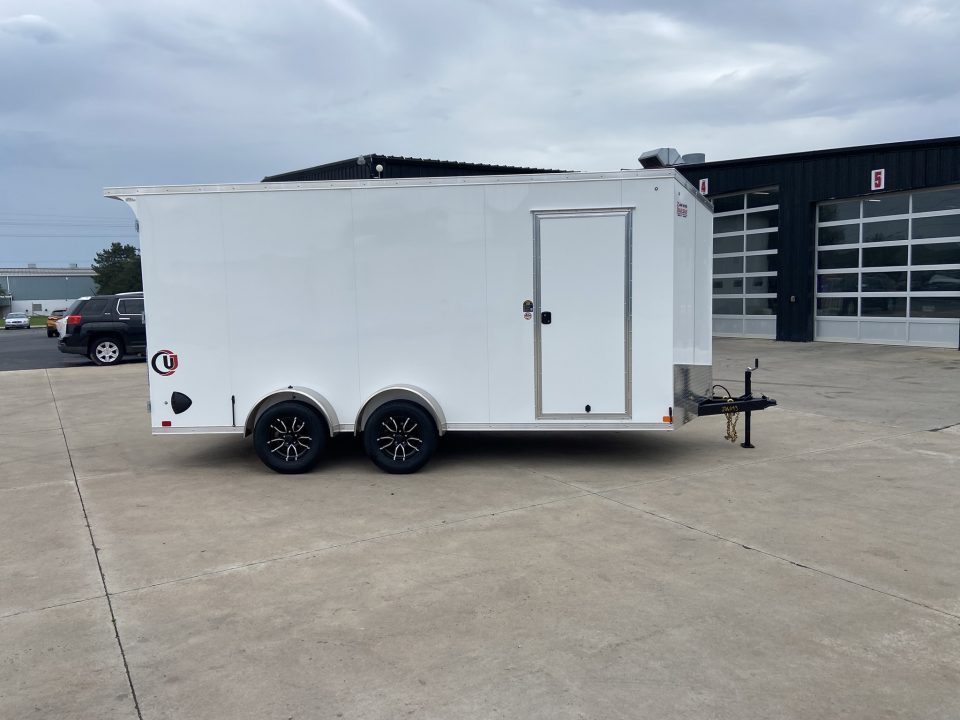 New United UJ-7X16 Enclosed Trailer