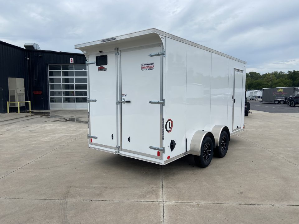 New United UJ-7X16 Enclosed Trailer
