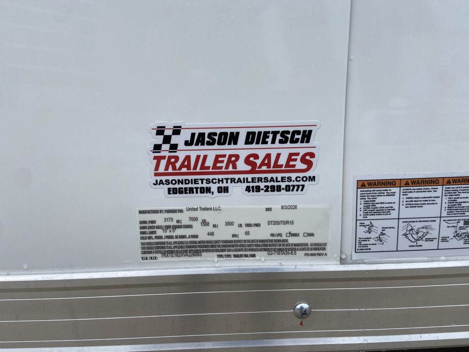 New United UJ-7X16 Enclosed Trailer