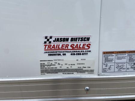 New United UJ-7X16 Enclosed Trailer