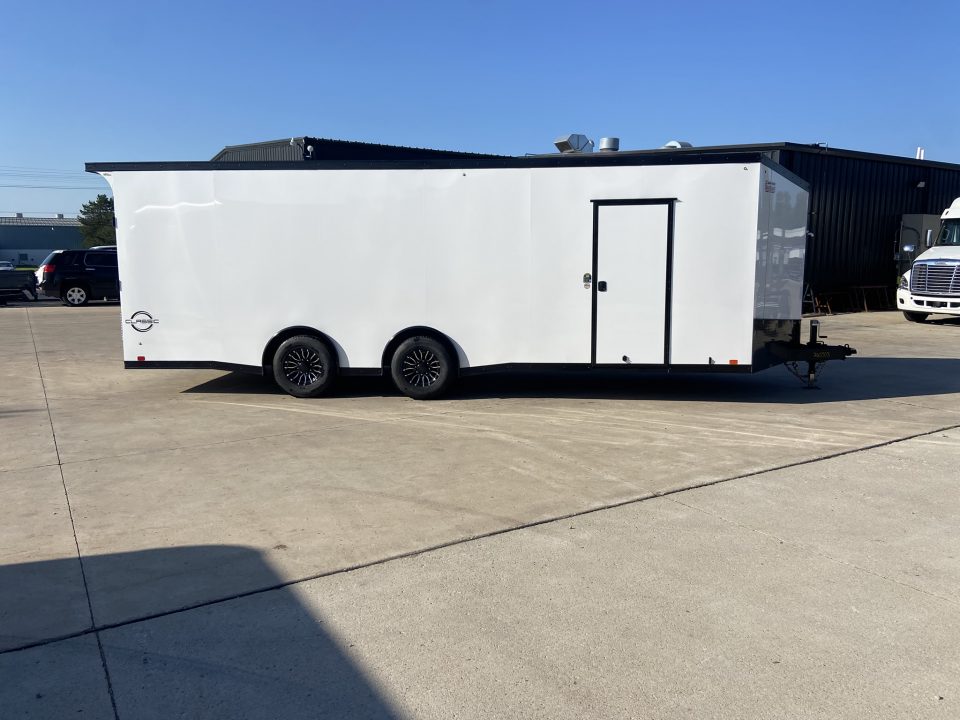 New United CLAV-8.5X27 Enclosed Trailer