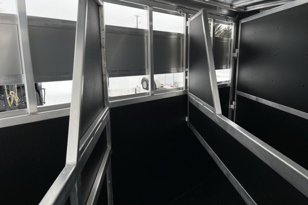 New 2026 Shadow White 3 Horse Bumperpull Slant Trailer / Livestock Trailer with Removable Dividers and Tack Room Horse Trailer