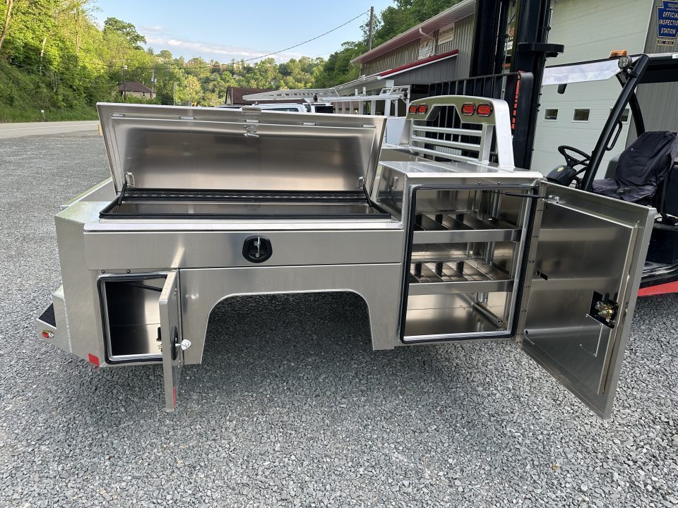 New Scratch and Dent Martin Truck Bodies Aluminum Gooseneck Service Body DRW 8' SMOOTH APPEARANCE