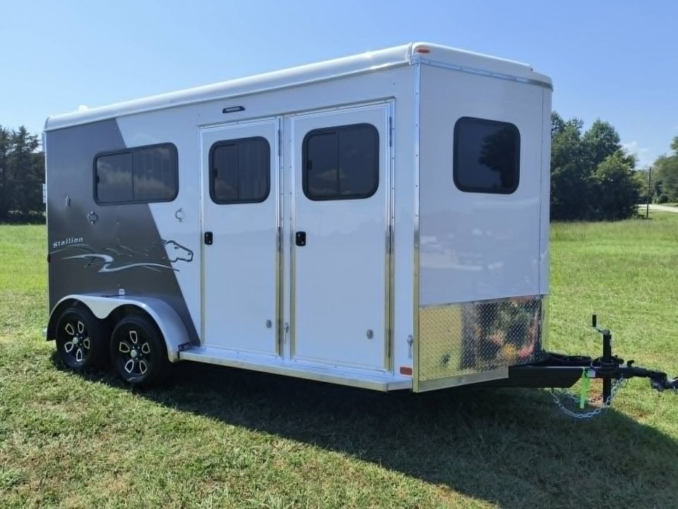 New 2027 Homesteader 2 Horse Straight Load Warmblood Trailer Two-Tone
