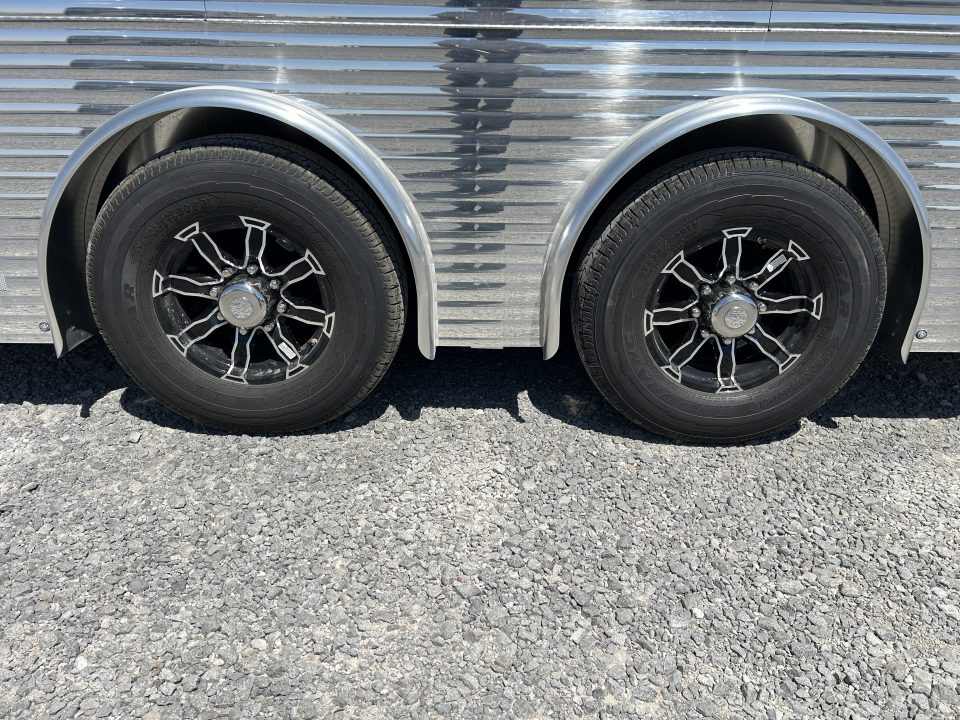 New 2027 Sundowner Showman GT 2721