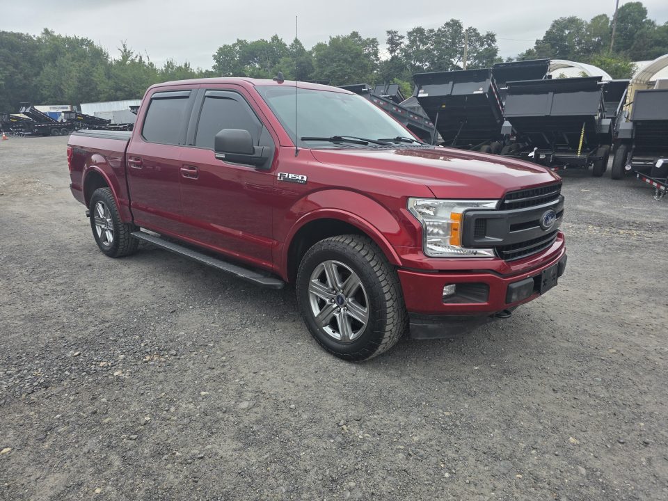 New 2019 Ford XLT CREW CAB Truck