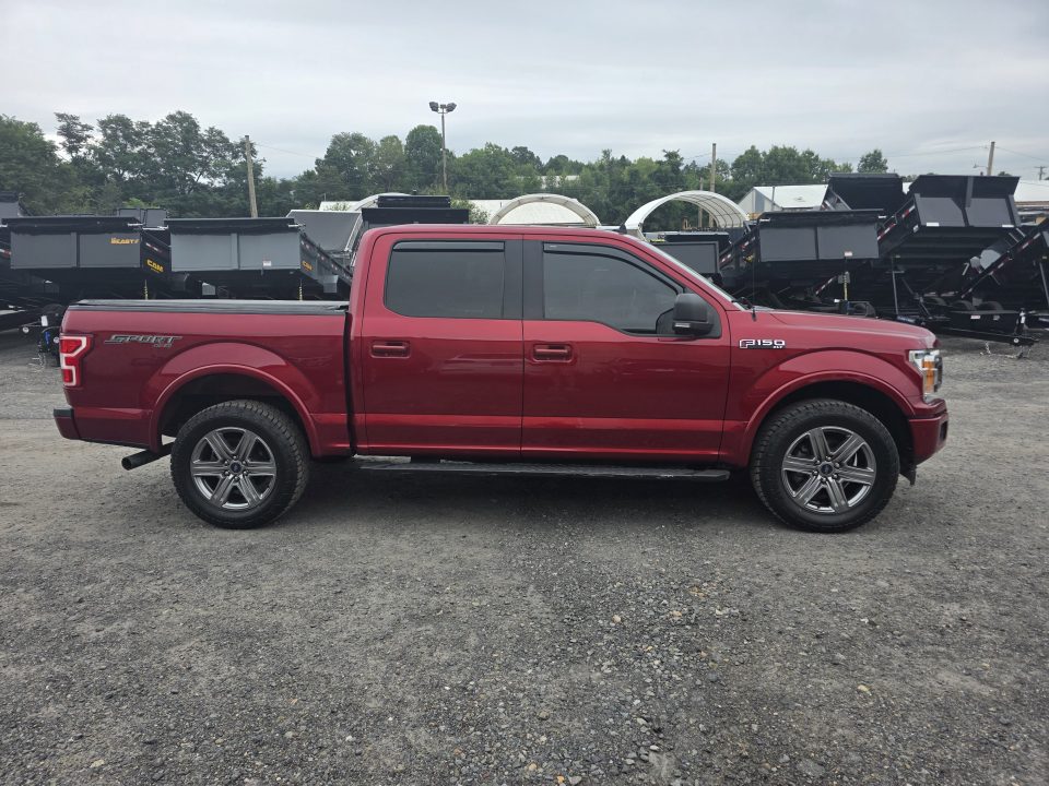 New 2019 Ford XLT CREW CAB Truck