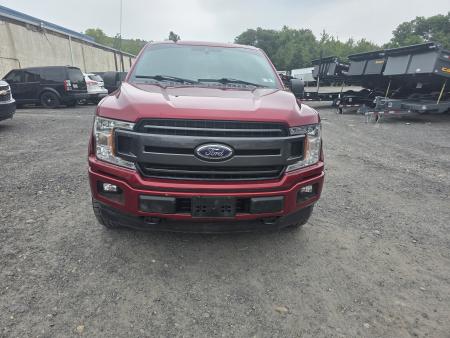 New 2019 Ford XLT CREW CAB Truck