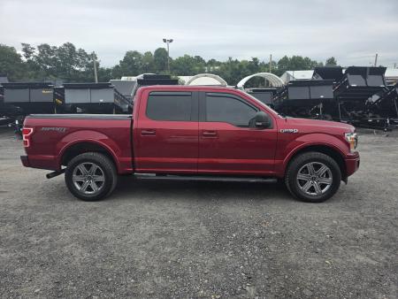 New 2019 Ford XLT CREW CAB Truck