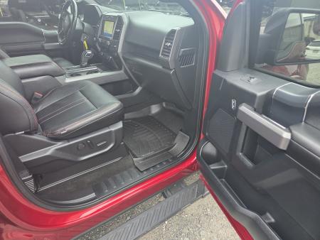 New 2019 Ford XLT CREW CAB Truck