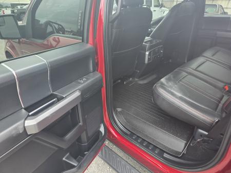 New 2019 Ford XLT CREW CAB Truck