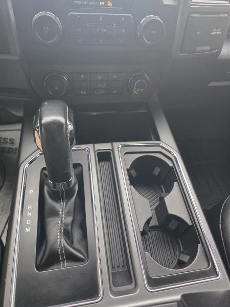 New 2019 Ford XLT CREW CAB Truck