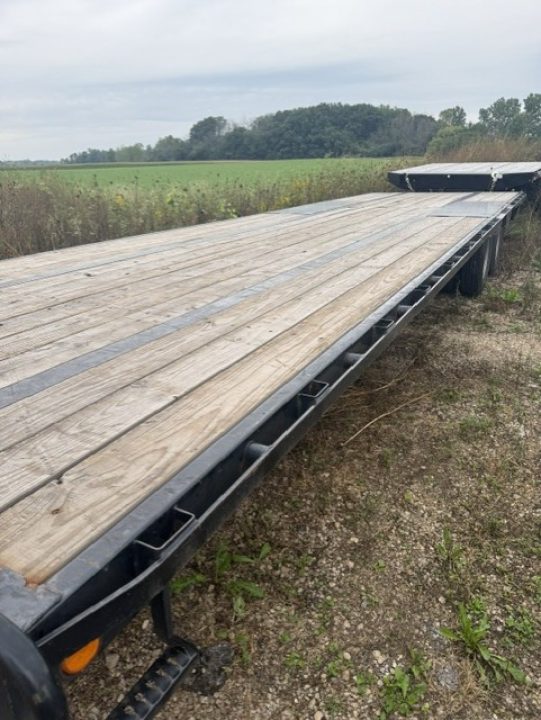 Used 2022 PJ Trailers LD 30' DUALS Flatbed Trailer