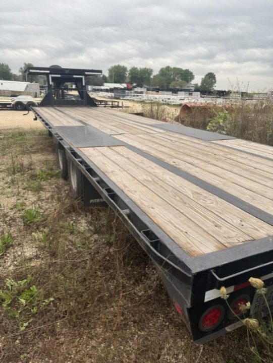 Used 2022 PJ Trailers LD 30' DUALS Flatbed Trailer