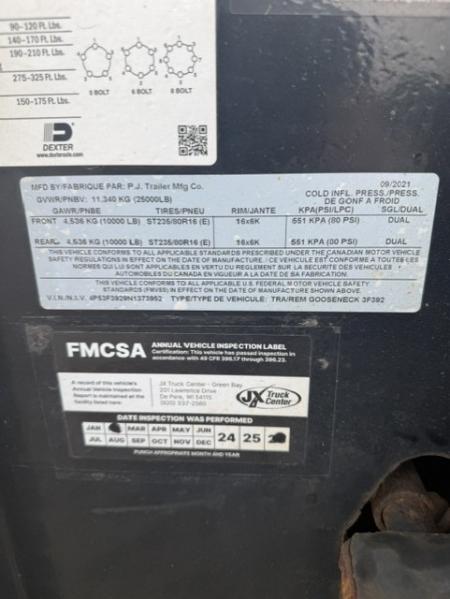 Used 2022 PJ Trailers LD 30' DUALS Flatbed Trailer