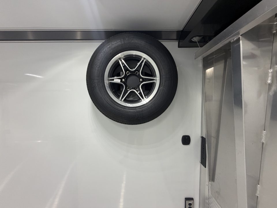 New 2027 8.5X28 inTech RACE TRAILER