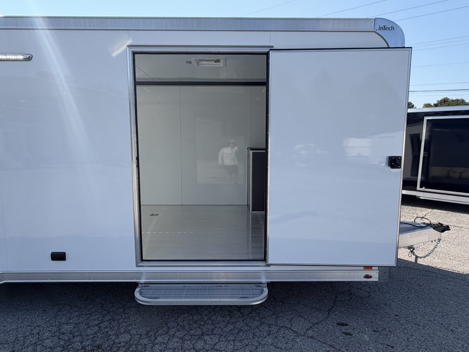 New 2027 8.5X28 inTech RACE TRAILER