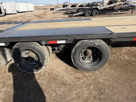 New 2026 Delco Trailers 40' Gooseck 34,500LB Deckover Trailer