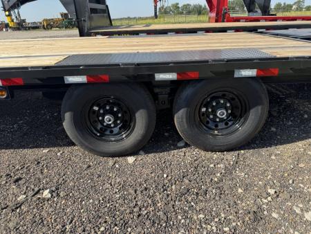New 2027 Big Tex Trailers 14GN-30D5A Flatbed Trailer