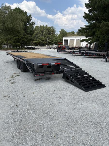 New 2027 Diamond C 8.5x24' Equipment, 5' Dove w/Ramps DEC207