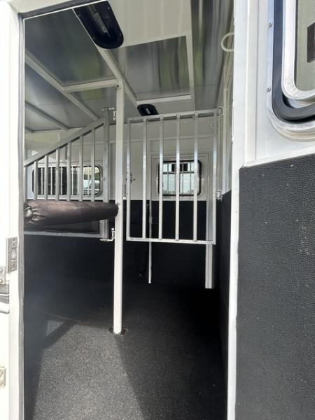 Used 2020 Trails West 2020 Trails West 2H STR BP Horse Trailer