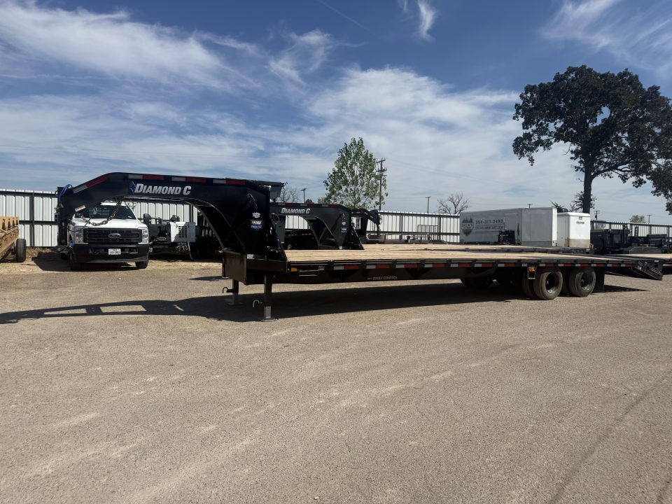 New 2027 Diamond C Trailers FMAX216 102X35 MR Gooseneck Bodies