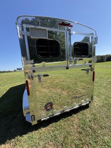 New 2024 Homesteader Trailer 214FB Horse Trailer