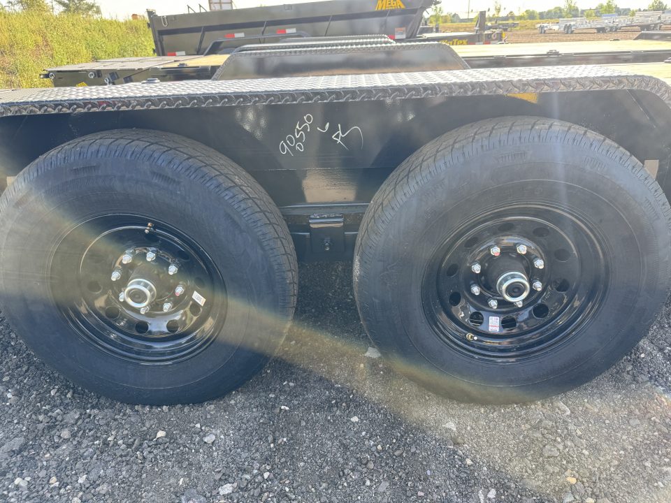 New 2027 Big Tex Trailers 14EH-20D3A Equipment Trailer