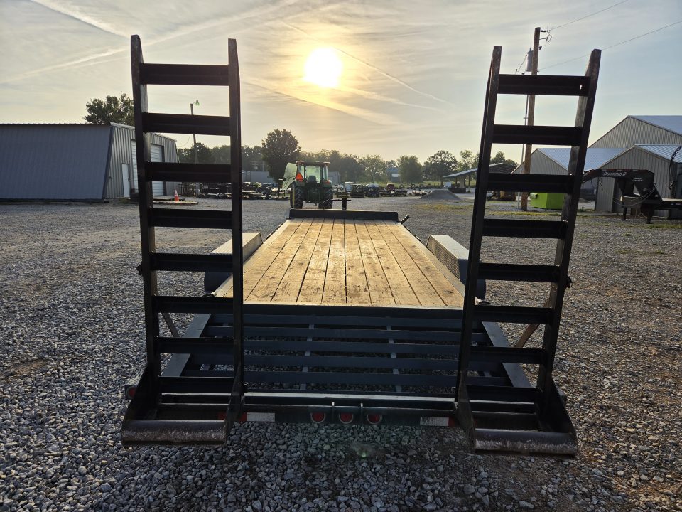 Used 2022 Iron Bull 83X22 TANDEM EQUIPMENT HAULER W/8K AXLES SELF CLEAN DOVE & STANDUP RAMPS