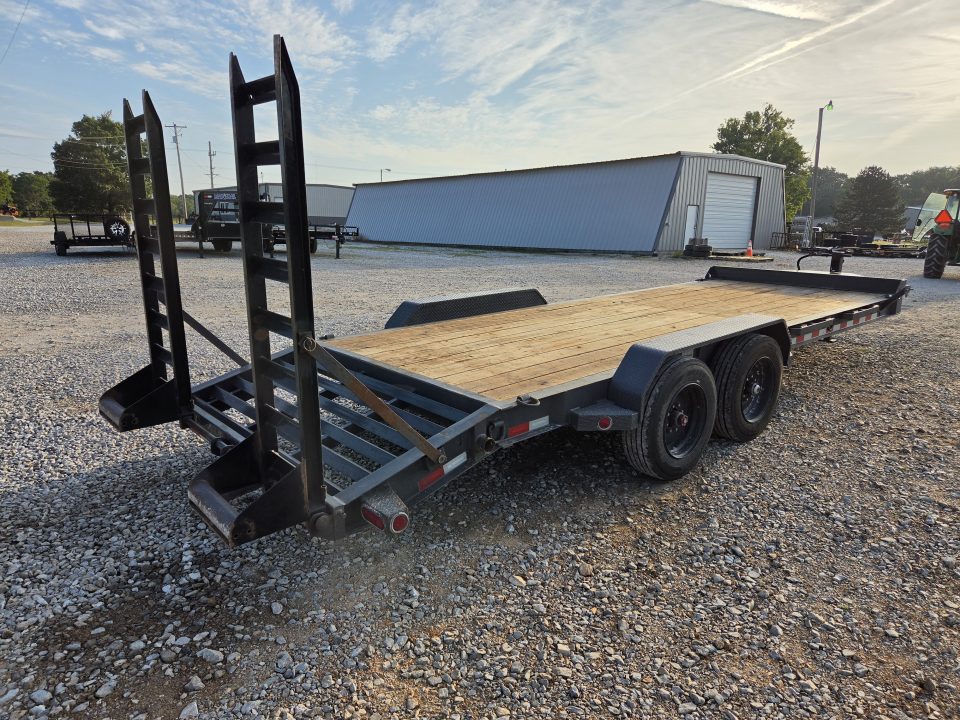 Used 2022 Iron Bull 83X22 TANDEM EQUIPMENT HAULER W/8K AXLES SELF CLEAN DOVE & STANDUP RAMPS