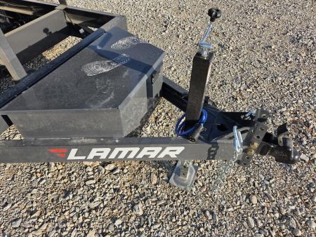 New 2027 Lamar 60X10 TANDEM 7K DUMP W/18" SIDES & SPREADER GATE