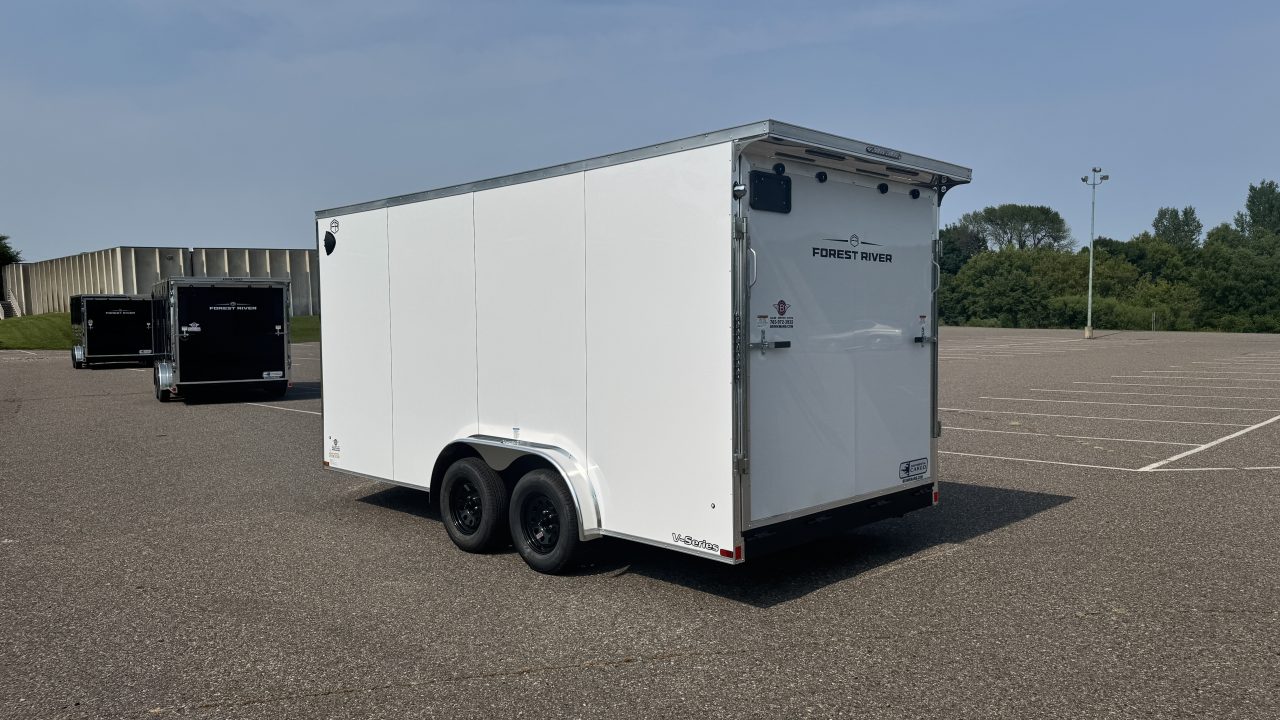 2027 Continental Cargo photo 4