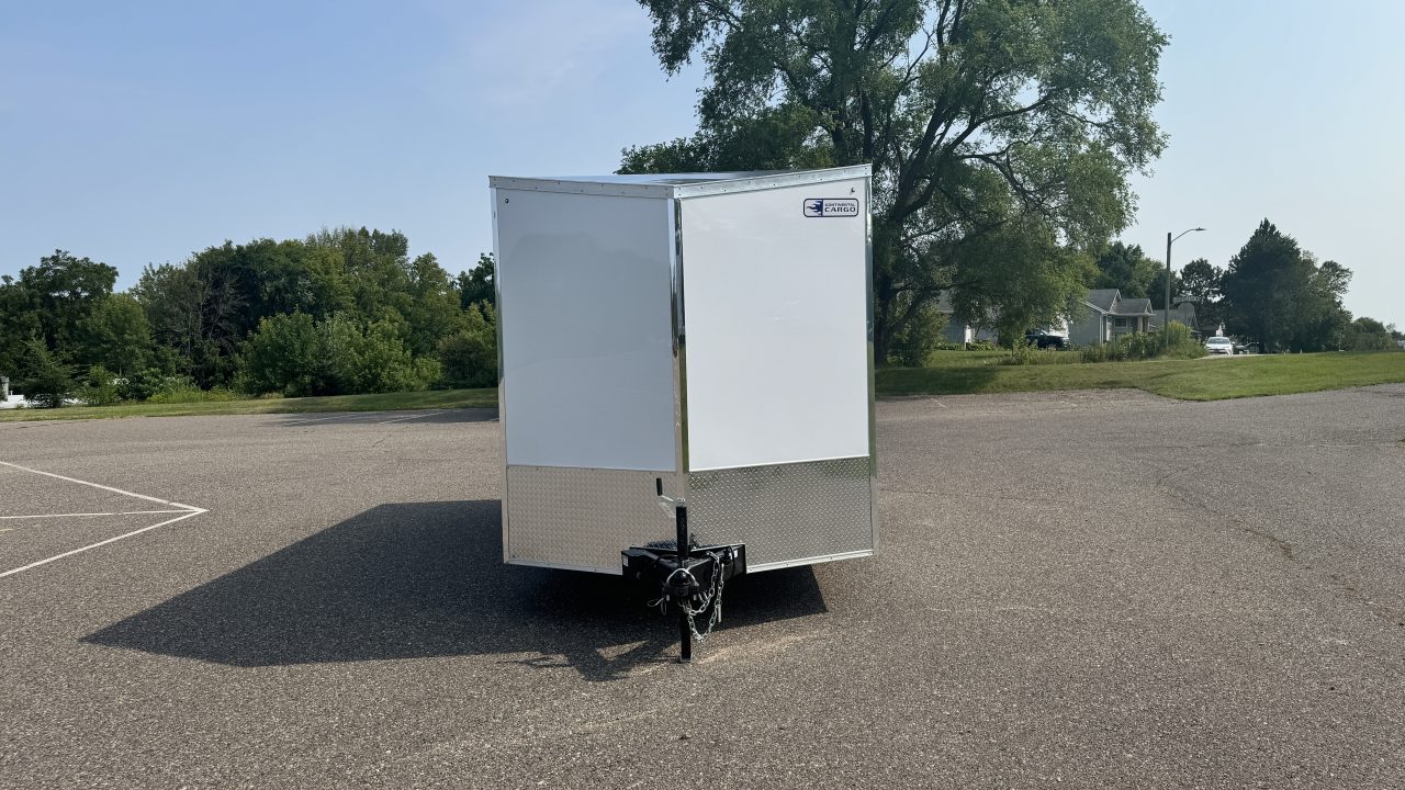 2027 Continental Cargo photo 6