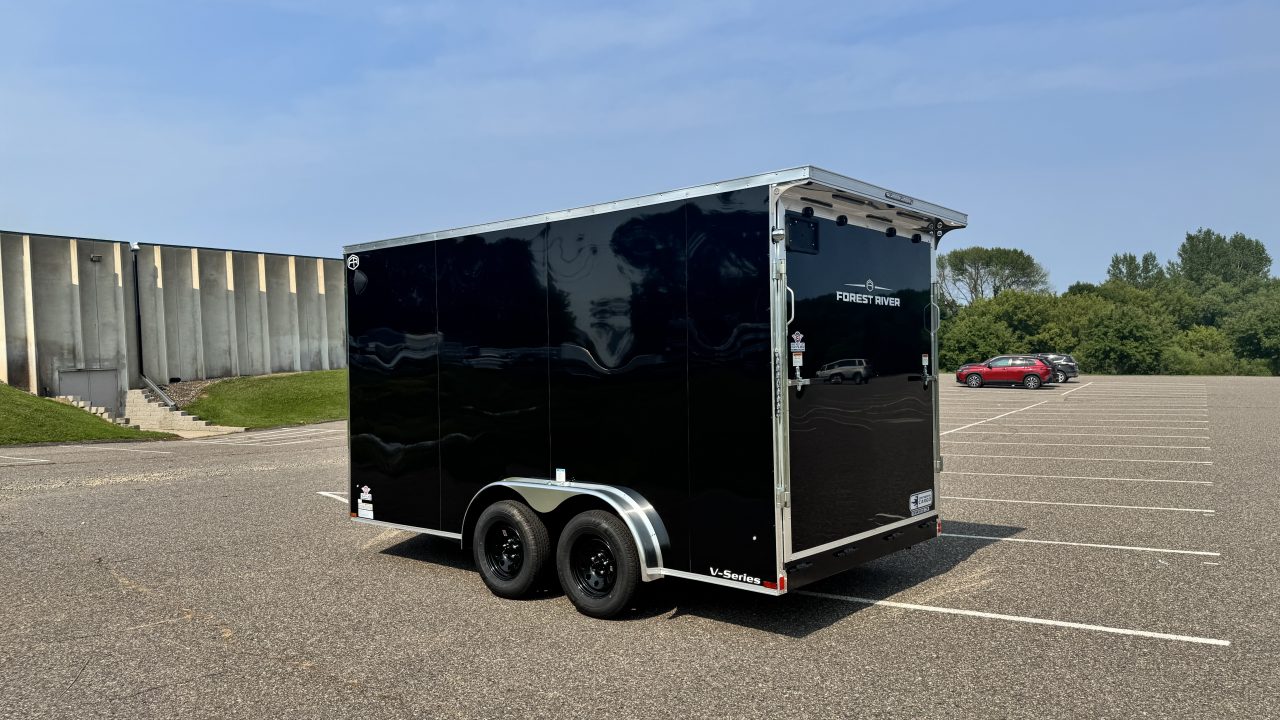 2027 Continental Cargo photo 4