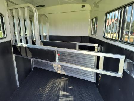Used 2025 Homesteader Trailer 316SB Horse Trailer With Ramp and Stud Divider