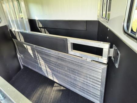 Used 2025 Homesteader Trailer 316SB Horse Trailer With Ramp and Stud Divider