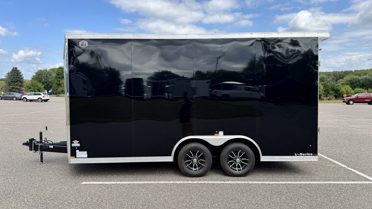 2027 Continental Cargo photo 6