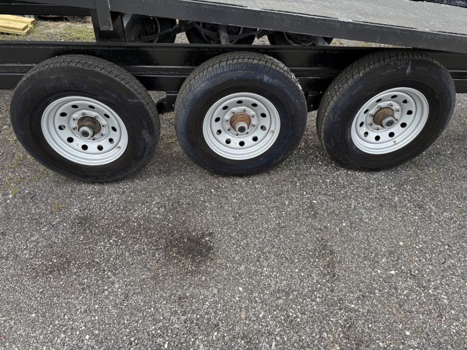 Used 2000 Kaufman Trailers 50' Triple Axle Steel Wedge Trailer | Car Hauler | New Tires & Paint Car Hauler