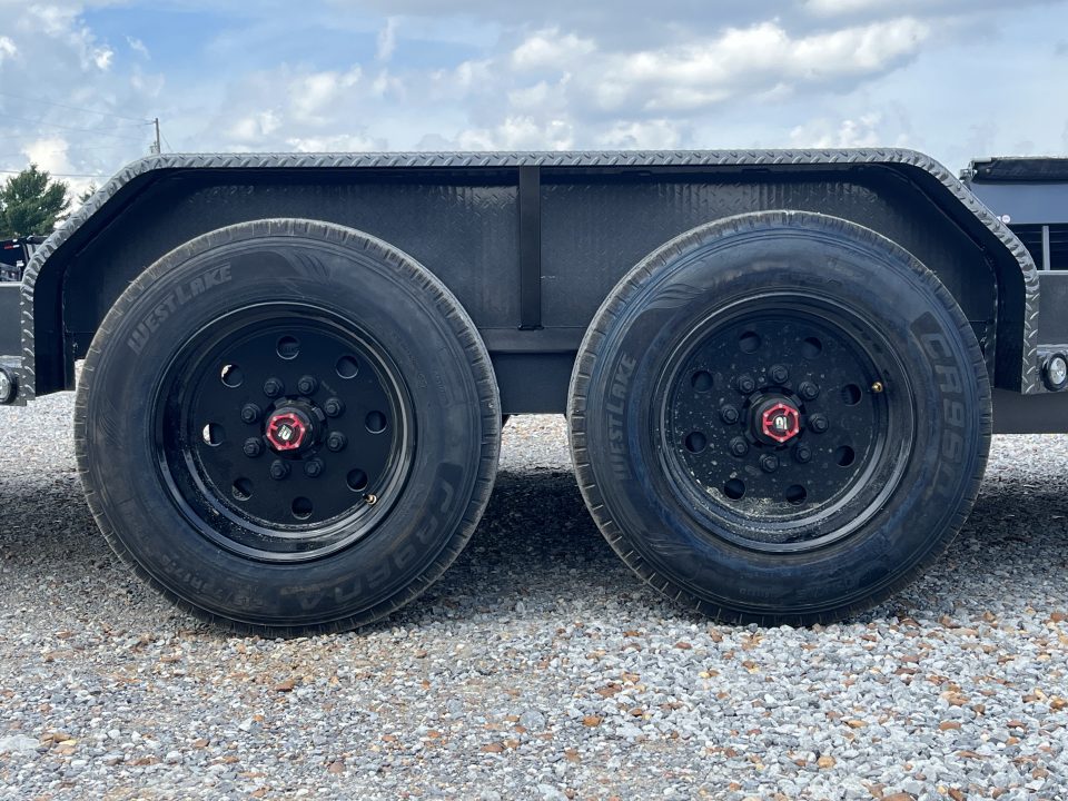 New 2027 MAXXD 83" X 22' 17.5K Tilt Equipment Trailer