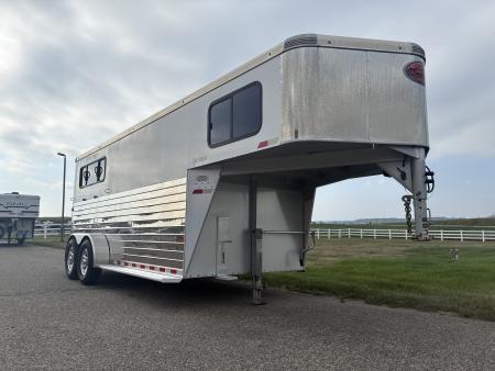 Used 2017 Sundowner Trailers 3H GN Horse Trailer