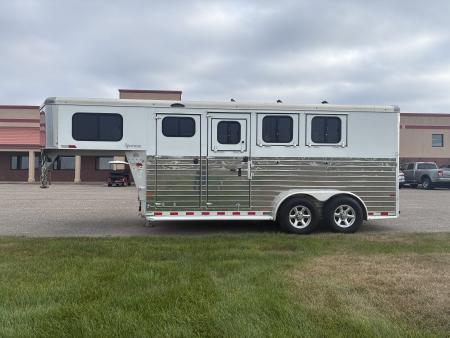 Used 2017 Sundowner Trailers 3H GN Horse Trailer