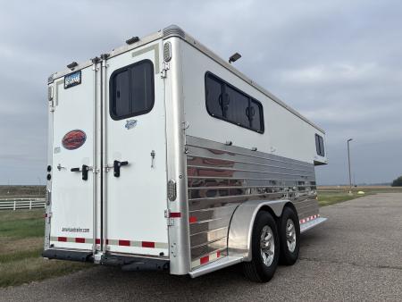 Used 2017 Sundowner Trailers 3H GN Horse Trailer