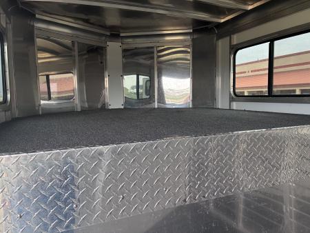 Used 2017 Sundowner Trailers 3H GN Horse Trailer