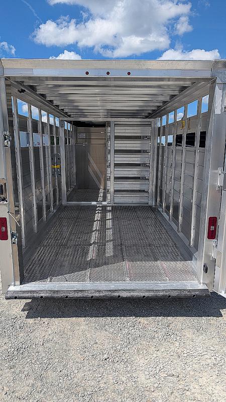 New 2027 EBY MAVERICK 20' Gooseneck Aluminum Stock Trailer