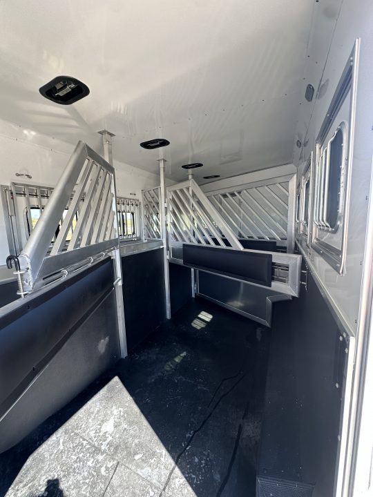 New 2027 Lakota 4H 19' LQ Infinity *Side Load* Horse Trailer