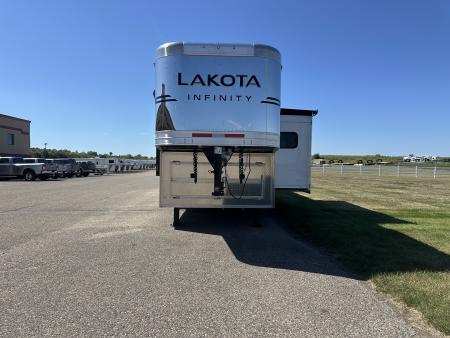 New 2027 Lakota 4H 19' LQ Infinity *Side Load* Horse Trailer